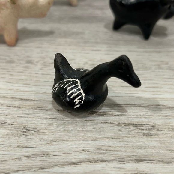 Vintage Mini Wooden Hand Carved Animals Set Of 6: 2 Pigs Lion Hippo Rhino Goose - Picture 6 of 10